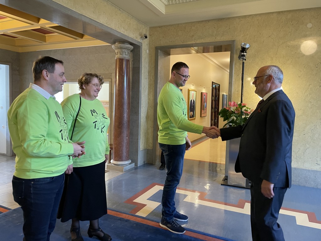 2025-05-09-Andre_Veskioja_tervitab_KUKEMELK.jpg