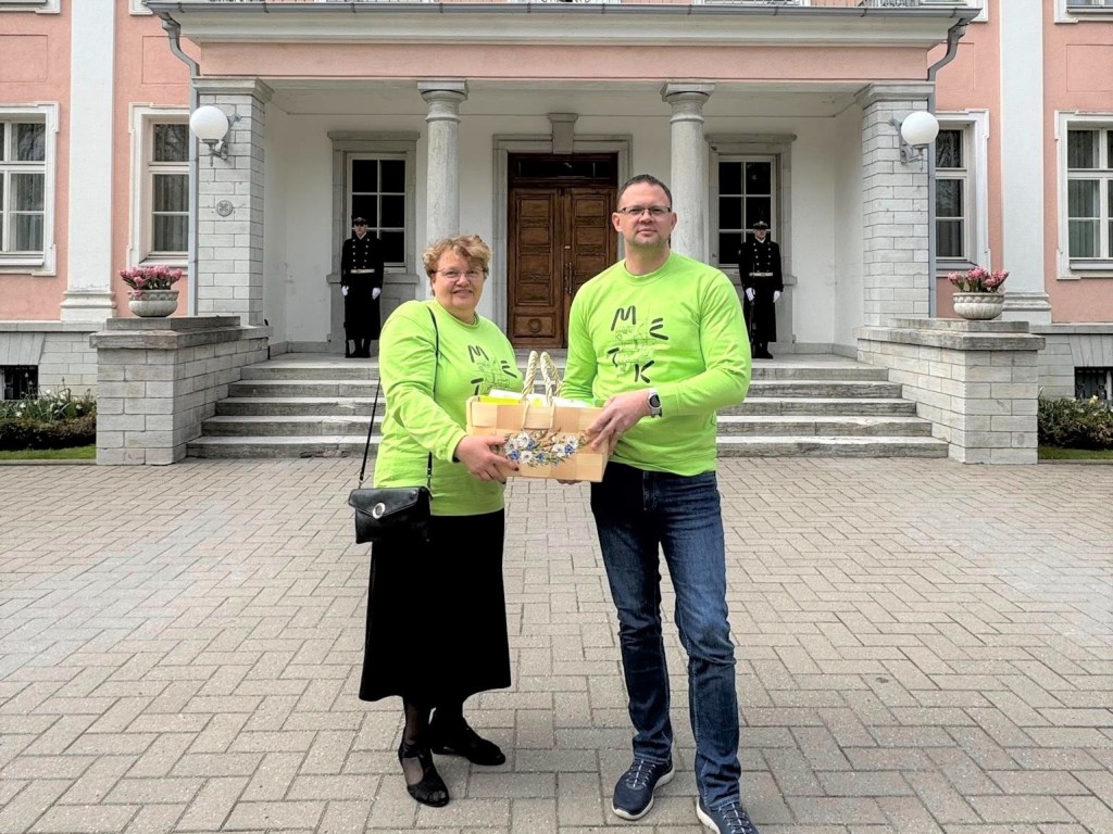 2025-05-09-Terje_Andre_Kadrioru_lossi_ees_ILÄÄN.jpg